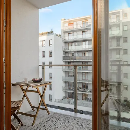 P&o Serviced Rydygiera 公寓